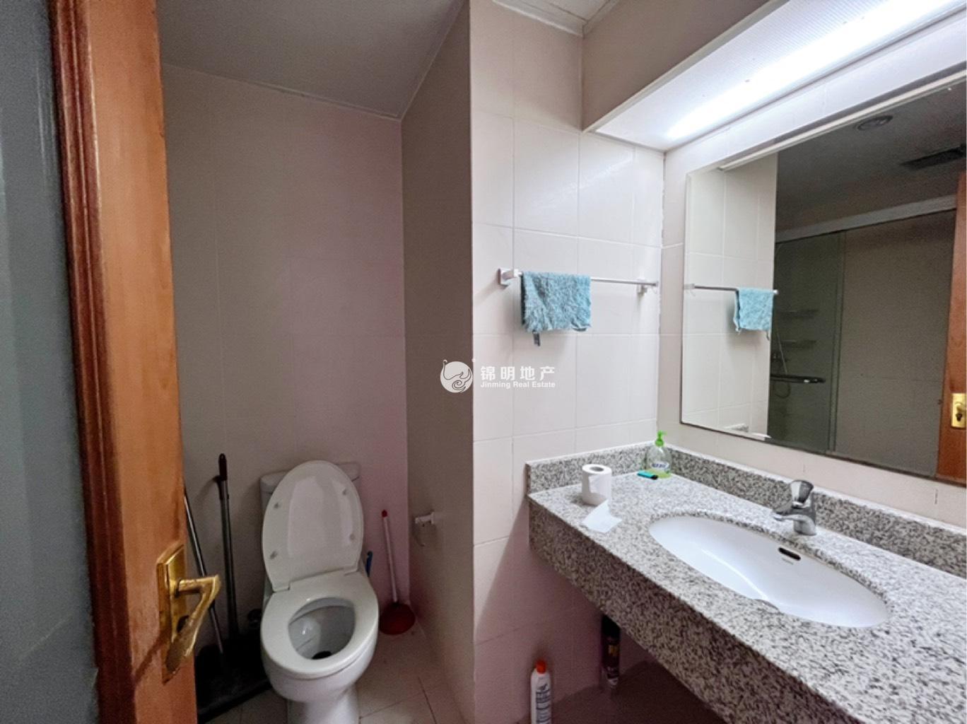 万体馆徐汇商务大厦48平米写字楼出租